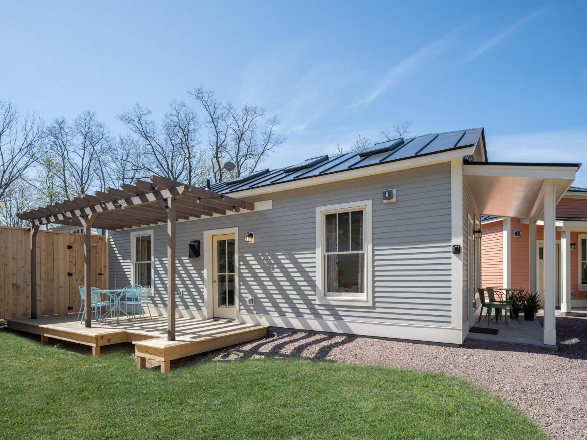 Queen City Bungalow & Cottages Μπέρλινγκτον Εξωτερικό φωτογραφία