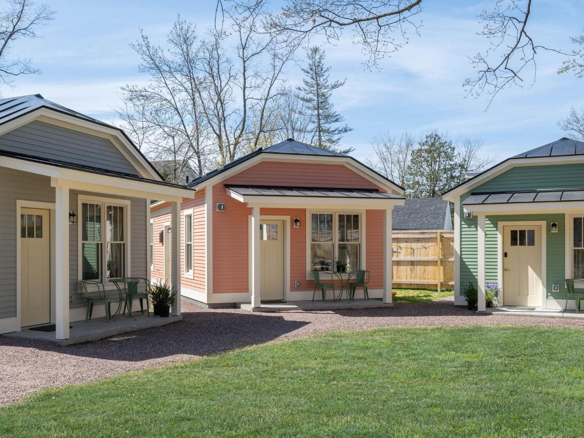 Queen City Bungalow & Cottages Μπέρλινγκτον Εξωτερικό φωτογραφία